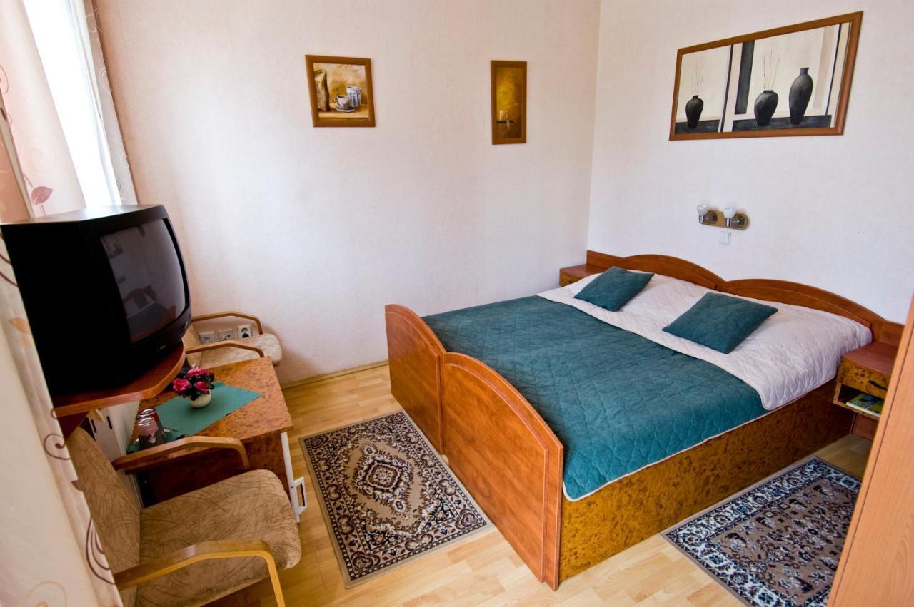 Hotel Relax U Drsu Tábor Exteriör bild